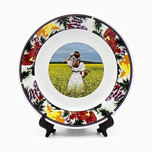 Тарелка керамическая орнамент клубника